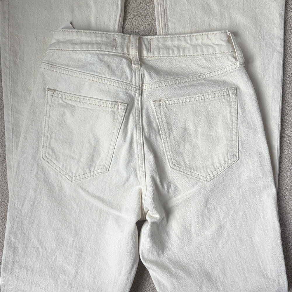 Abercrombie & Fitch Women's Off-White Bootcut Jeans. Size 24. Curve Love. - Picture 4 of 7